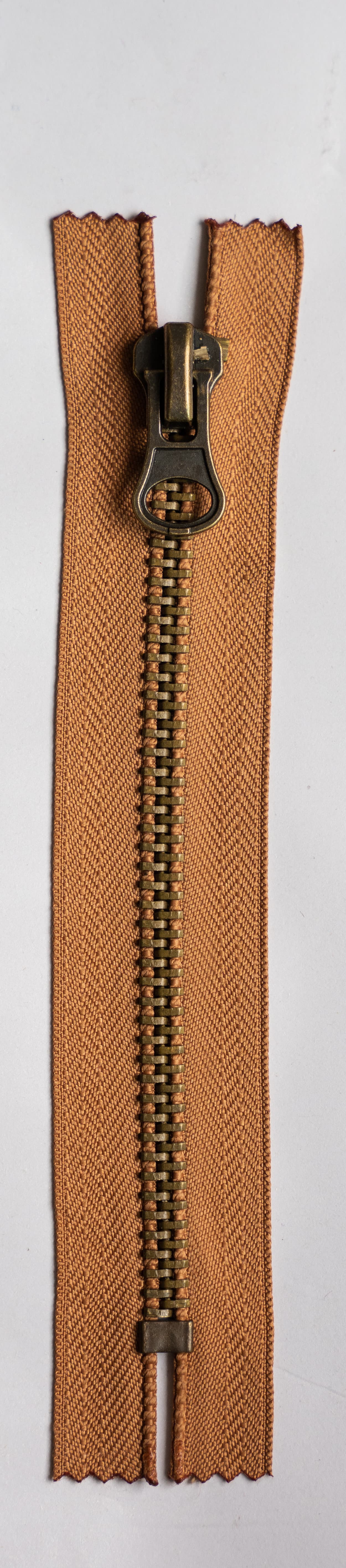 M#8 CE, Ant Brass
